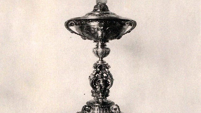 Puchar srebrny ofiarowany Adamowi Mickiewiczowi przez polską emigrację 25/12/1840 r.