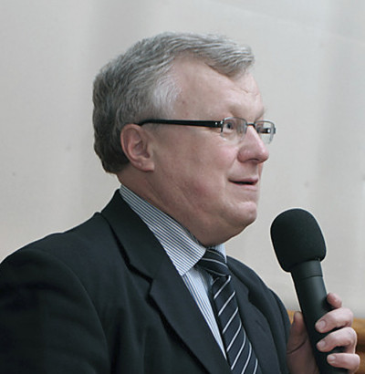 Dr hab. Janusz Pezda